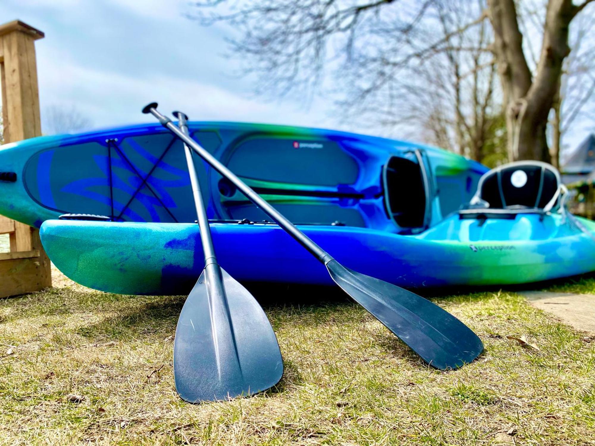 Kingsville Creekside Cottage - Kayak, Sup, Fishing, Game Room, Steps To The Beach מראה חיצוני תמונה