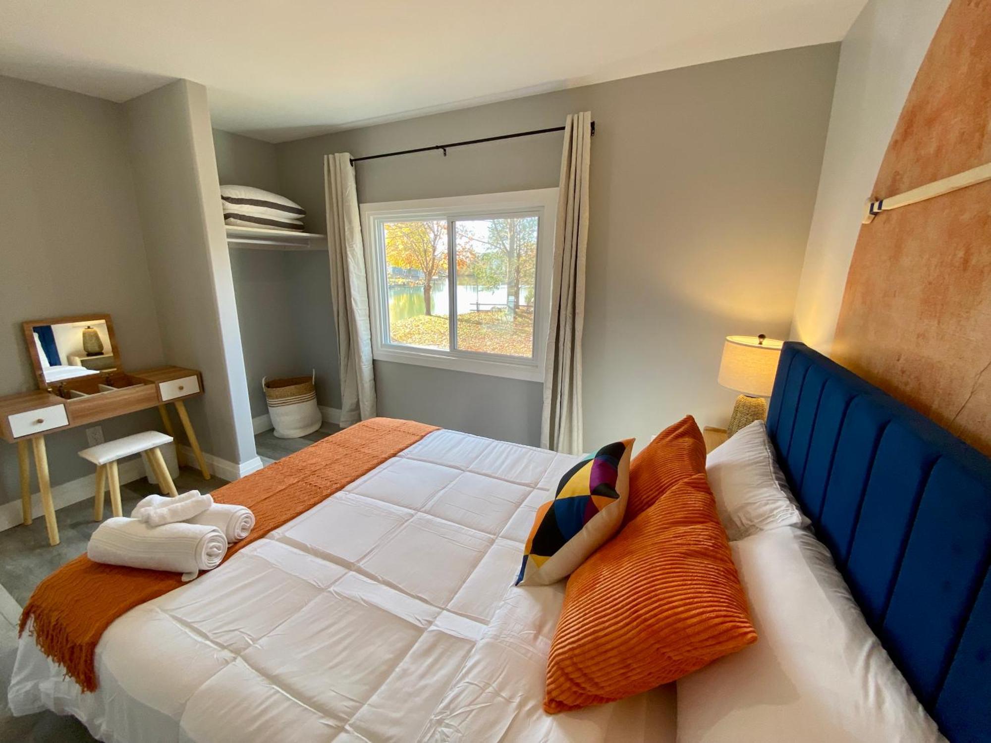 Kingsville Creekside Cottage - Kayak, Sup, Fishing, Game Room, Steps To The Beach מראה חיצוני תמונה